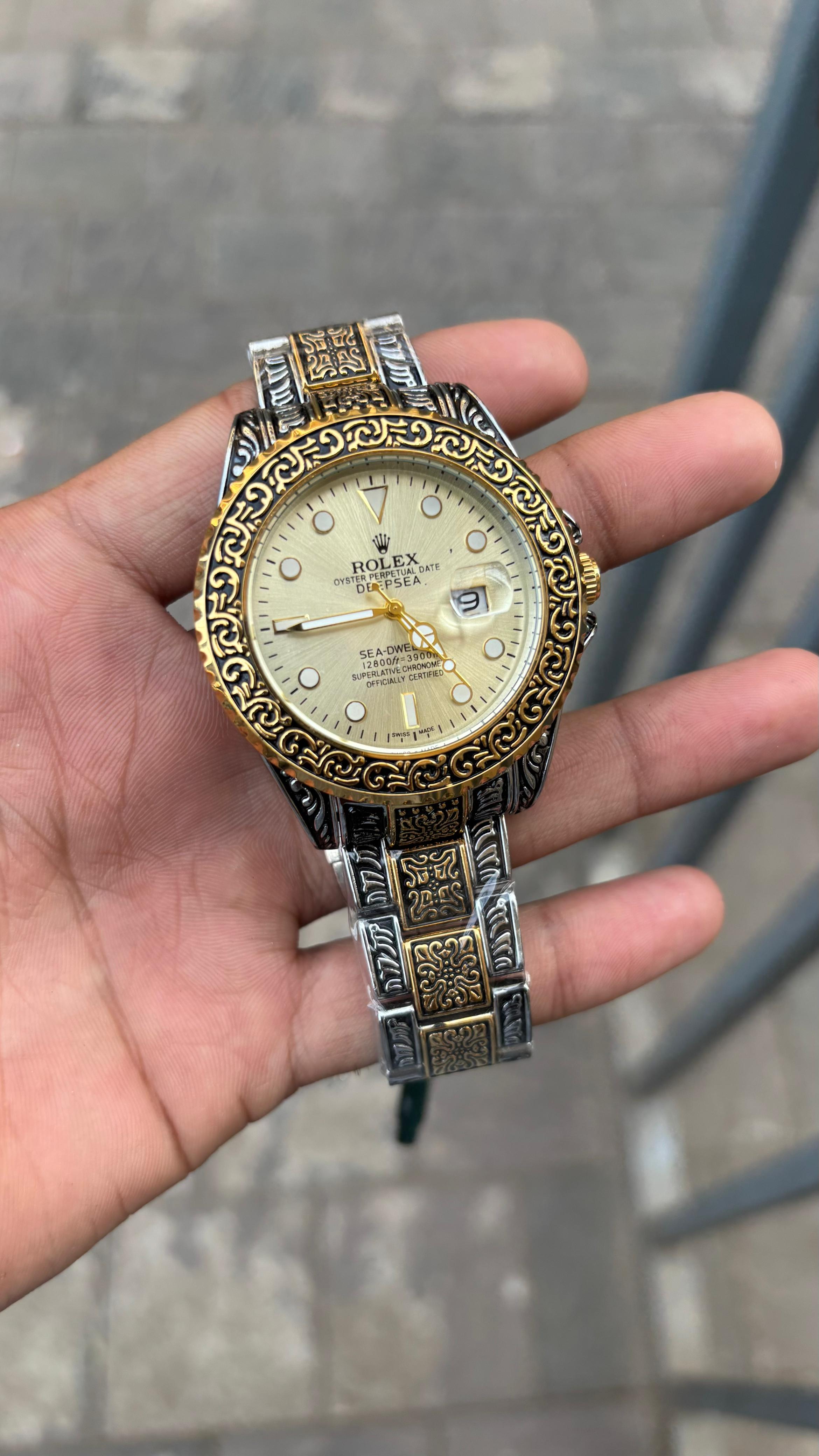R o-l e-x One of The Most Handmade Design Men's Watch