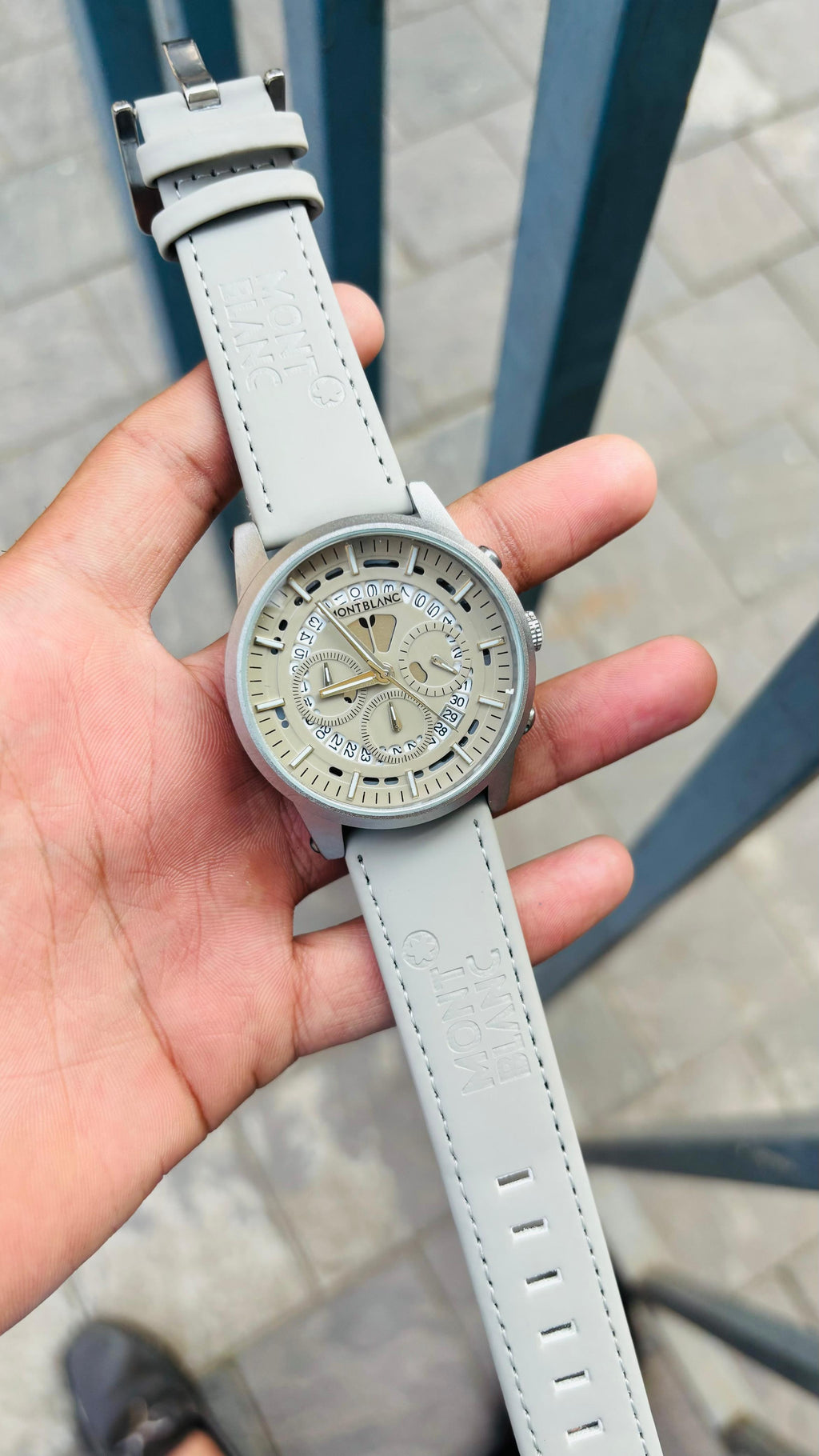 Mon-t Bla-nc M1122 Chronograph Grey Leather Men's Watch