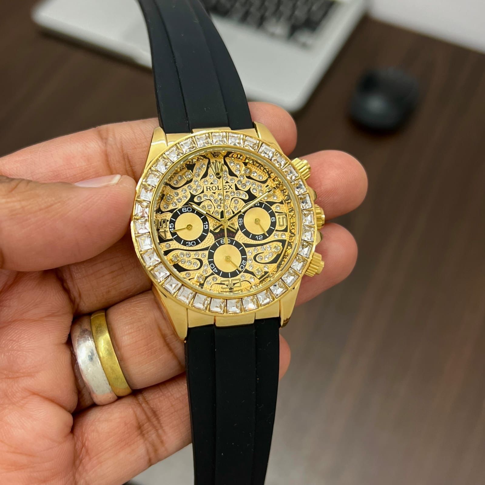 Ro-l-ex Tiger Eye Daytona Gold With Dimond Bazel Dial Men’s Watch 