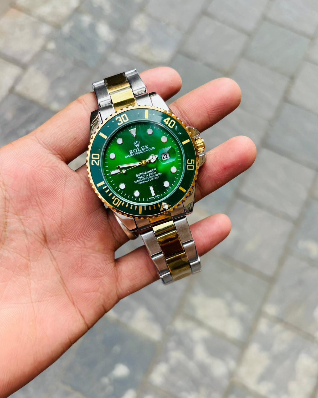 R o-l-e x Submariner Quartz Green Dial Men's Watch